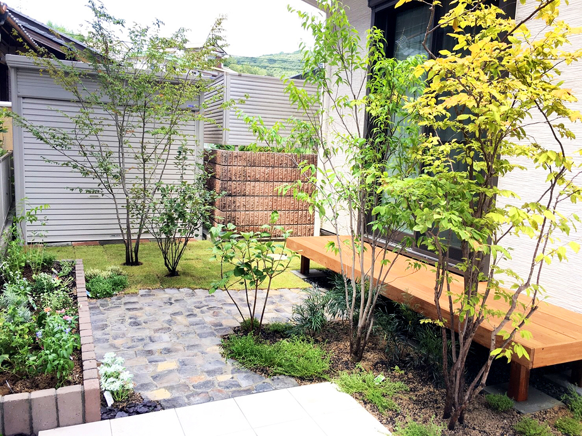 翠緑の庭ーちょっと和モダン Clumjure Garden Design Office ガーデンプラット