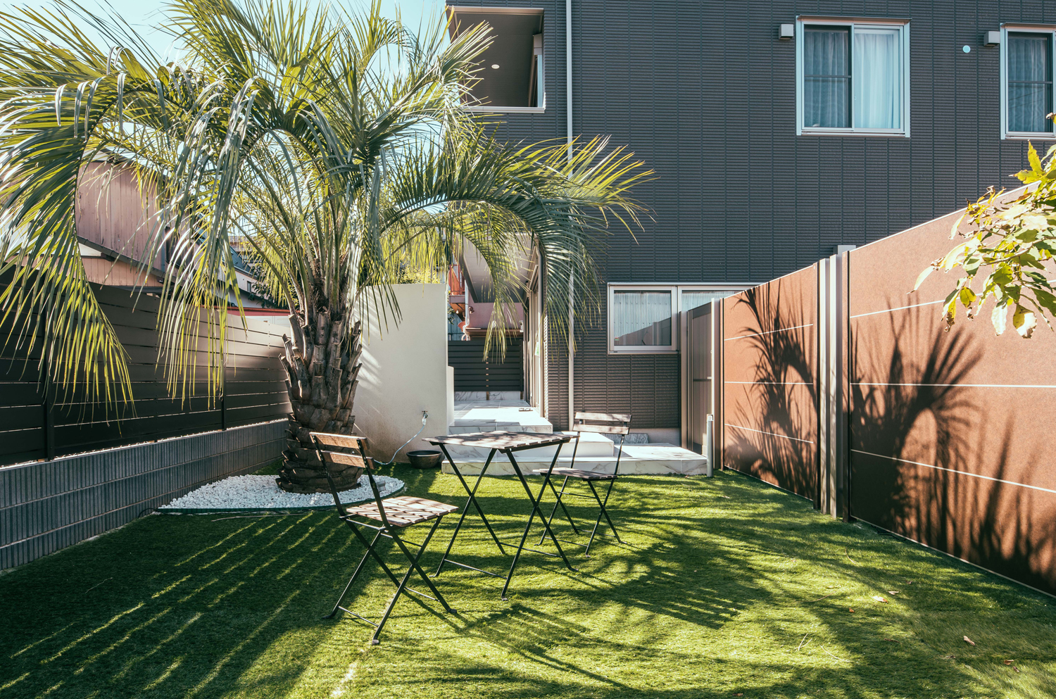 シンプルでかっこいい大人の庭 スペースガーデニング株式会社 ガーデンプラット