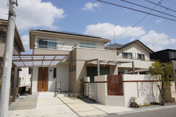 丸見えのリビングをオシャレに目隠しリフォーム 株式会社wise ガーデンプラット