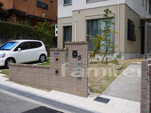 化粧ブロック門柱がおしゃれなセミクローズ外構 ファミリー庭園株式会社 兵庫店 ガーデンプラット 化粧ブロック門柱がおしゃれなセミクローズ外構 ファミリー庭園株式会社 兵庫店 ガーデンプラット