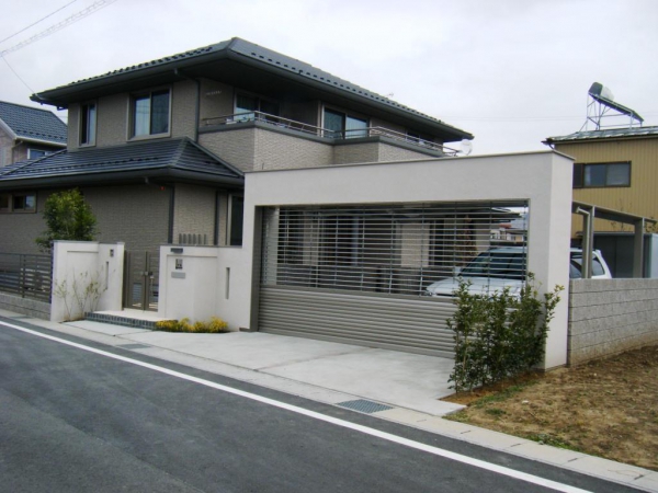 シャッターゲートでセキュリティを確保 プレミアムエクス 株式会社庭遊館 ガーデンプラット