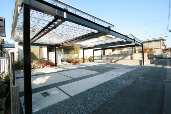 鉄骨とｍシェードのコラボレーション 株式会社庭遊館 ガーデンプラット