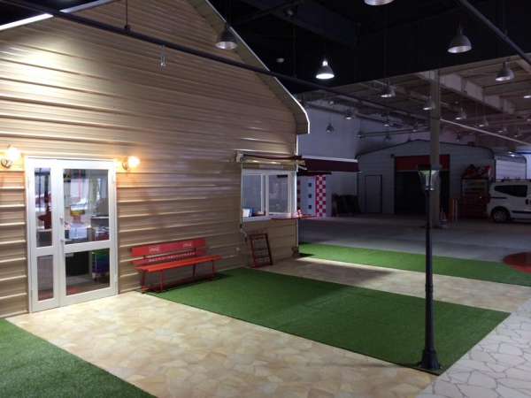 日本初の屋内ガレージ展示場☆3月にでっかくオープン/株式会社