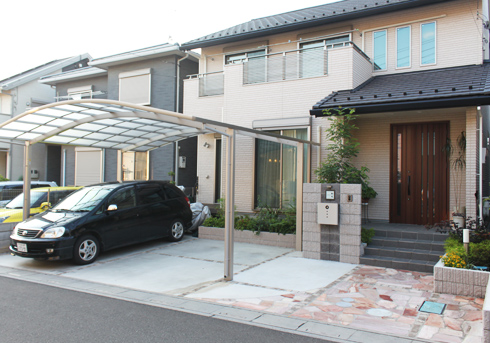 門まわり植栽で彩るオープン外構 有限会社 マイエクステリアgreen ガーデンプラット