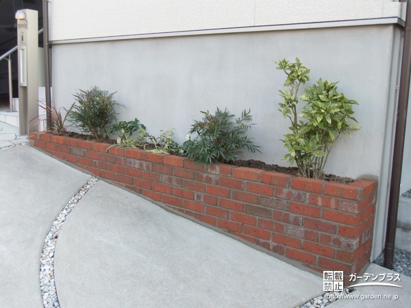 勾配をなくしてお手入れのしやすい花壇に ガーデンプラス神戸北町 ガーデンプラット