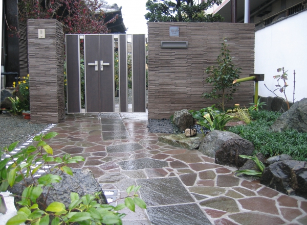 既存の庭石をつかった 和風アプローチリニューアル ガーデンサービス株式会社 ガーデンプラット
