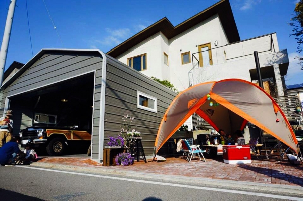 四国初のアウトドアリビングガレージ外構 株式会社ガレージライフ Garage Life Co Ltd Garage Life Is Your Smile ガーデンプラット