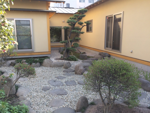 引き取り希望】天然石 テーブル イス 和風 日本庭園 庭石 ガーデニング