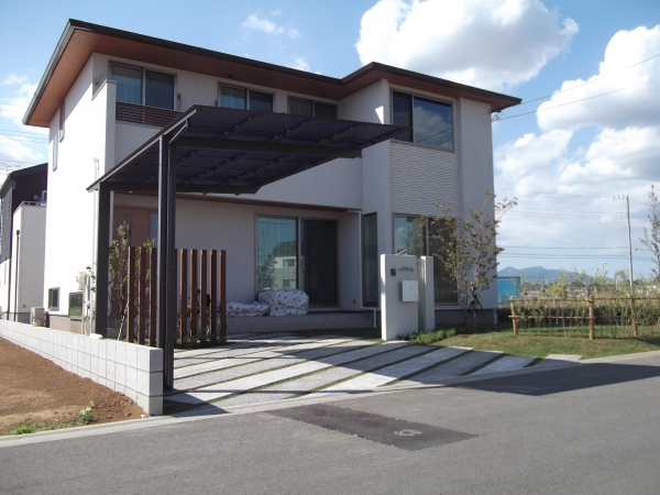 オシャレな駐車場 Breeze Garden ガーデンプラット