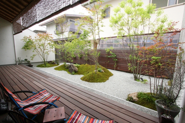 建築と庭が一体となった空間 エクステリアパーク コンパス ガーデンプラット