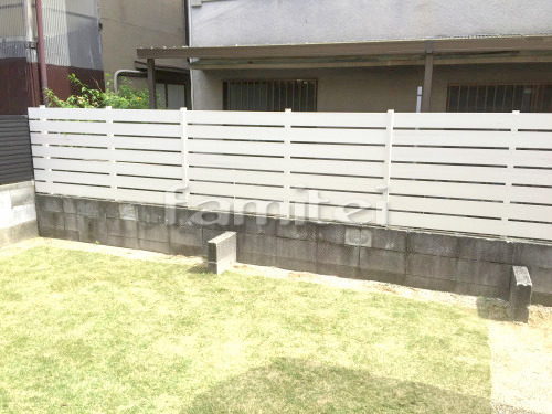 ホワイトの可愛い木製調目隠しフェンス 彡 生駒郡三郷町 ファミリー庭園株式会社 奈良店 ガーデンプラット ホワイトの可愛い木製調目隠しフェンス 彡 生駒郡三郷町 ファミリー庭園株式会社 奈良店 ガーデンプラット