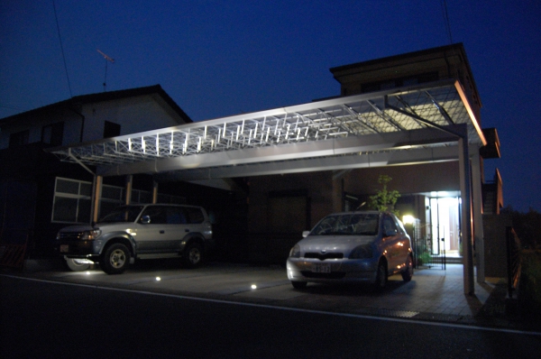 青空を間取るカーポート 岐阜県 関市 株式会社庭遊館 ガーデンプラット 青空を間取るカーポート 岐阜県 関市 株式会社庭遊館 ガーデンプラット