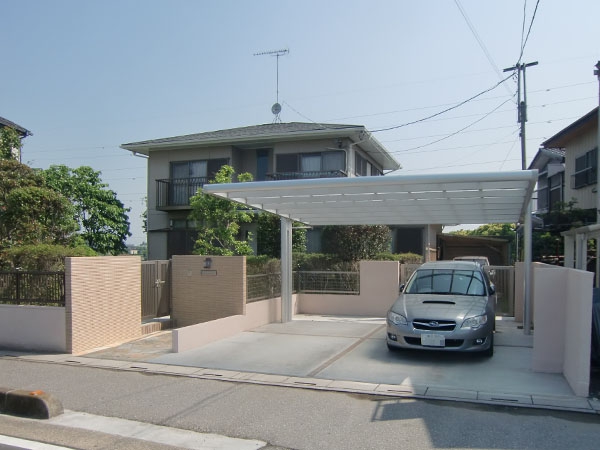 2台分のカーポートの設置と外構リフォーム 有限会社庭工房タイセー ガーデンプラット