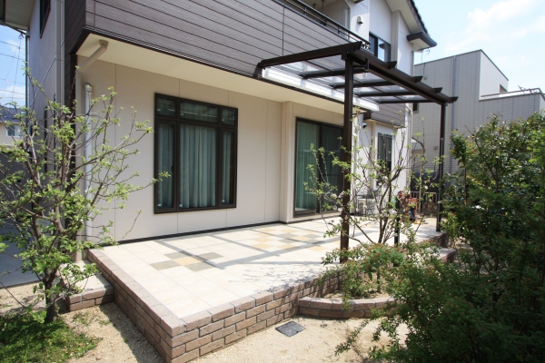 ウッドデッキからレンガとタイルのテラスへリフォーム D S Casa ディーズカーサ D S Garden ディーズガーデン ガーデンプラット